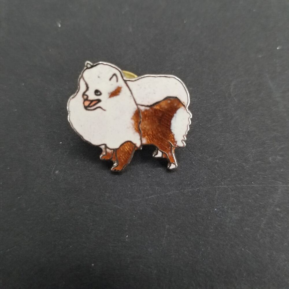 Mafco Vintage Metal Enamel Pomeranian Dog Puppy Lapel Pin Brooch White